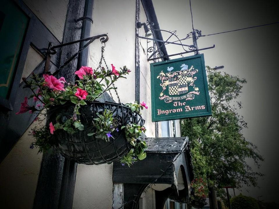Отель The Ingram Arms Laughton  Экстерьер фото